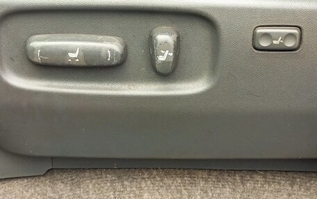 Toyota Land Cruiser Prado 120 рестайлинг, 2008 год, 3 100 000 рублей, 19 фотография