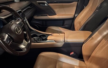Lexus RX IV рестайлинг, 2017 год, 2 900 000 рублей, 9 фотография