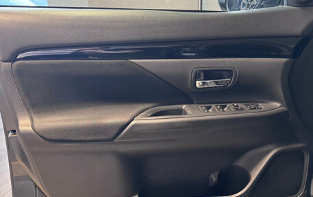 Mitsubishi Outlander III рестайлинг 3, 2018 год, 1 799 000 рублей, 21 фотография