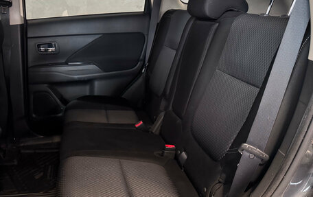 Mitsubishi Outlander III рестайлинг 3, 2018 год, 1 799 000 рублей, 22 фотография