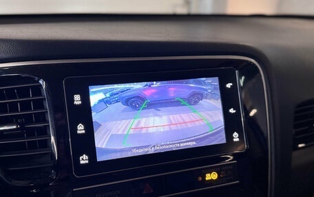 Mitsubishi Outlander III рестайлинг 3, 2018 год, 1 799 000 рублей, 16 фотография