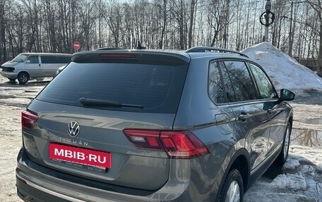Volkswagen Tiguan II, 2021 год, 2 470 000 рублей, 6 фотография