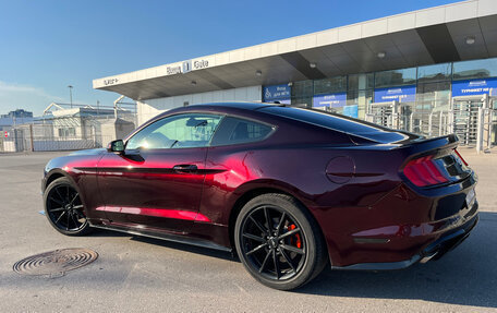 Ford Mustang VI рестайлинг, 2017 год, 2 590 000 рублей, 7 фотография