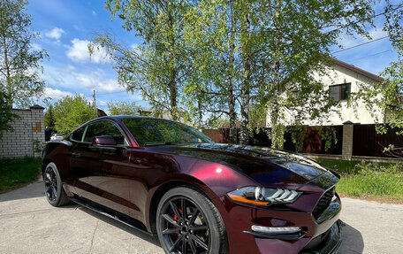 Ford Mustang VI рестайлинг, 2017 год, 2 590 000 рублей, 12 фотография