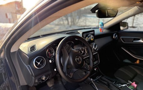 Mercedes-Benz CLA, 2018 год, 1 300 000 рублей, 14 фотография