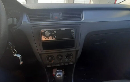 Skoda Rapid I, 2014 год, 950 000 рублей, 6 фотография