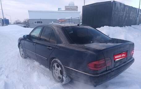 Mercedes-Benz E-Класс, 1999 год, 337 000 рублей, 4 фотография