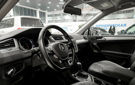 Volkswagen Tiguan II, 2019 год, 2 750 000 рублей, 16 фотография