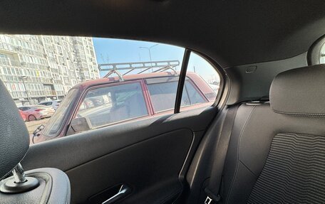 Mercedes-Benz A-Класс, 2018 год, 2 250 000 рублей, 11 фотография