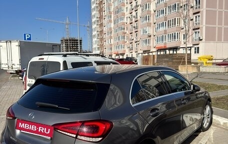 Mercedes-Benz A-Класс, 2018 год, 2 250 000 рублей, 3 фотография