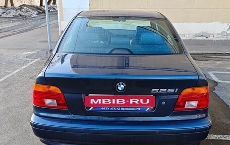 BMW 5 серия, 2003 год, 1 650 000 рублей, 24 фотография