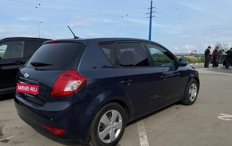 KIA cee'd I рестайлинг, 2010 год, 650 000 рублей, 3 фотография