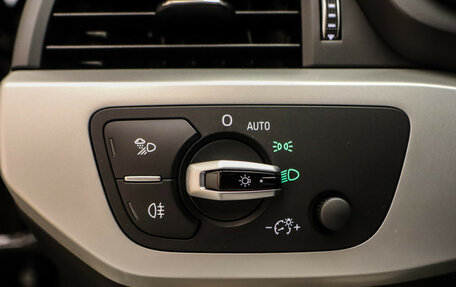 Audi A4, 2017 год, 1 990 000 рублей, 16 фотография