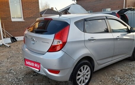 Hyundai Solaris II рестайлинг, 2011 год, 540 000 рублей, 4 фотография