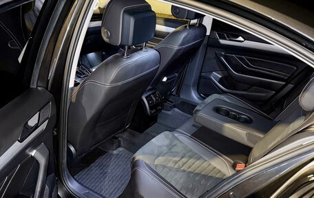 Volkswagen Passat B8 рестайлинг, 2021 год, 2 450 000 рублей, 12 фотография