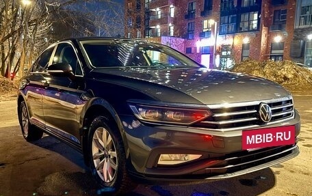 Volkswagen Passat B8 рестайлинг, 2021 год, 2 450 000 рублей, 4 фотография