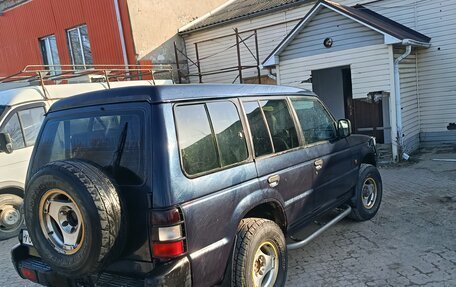 Mitsubishi Pajero III рестайлинг, 1995 год, 500 000 рублей, 3 фотография