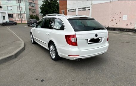 Skoda Superb III рестайлинг, 2011 год, 1 400 000 рублей, 8 фотография