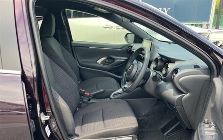 Toyota Yaris, 2023 год, 1 080 060 рублей, 12 фотография