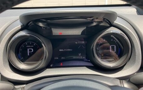 Toyota Yaris, 2023 год, 1 080 060 рублей, 23 фотография