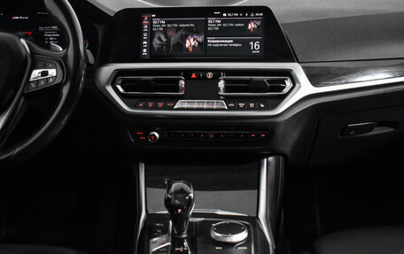 BMW 3 серия, 2019 год, 2 900 000 рублей, 15 фотография