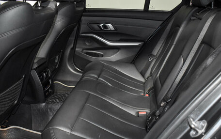 BMW 3 серия, 2019 год, 2 900 000 рублей, 13 фотография