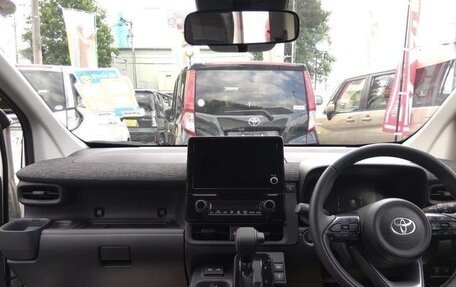 Toyota Sienta, 2023 год, 1 400 060 рублей, 11 фотография