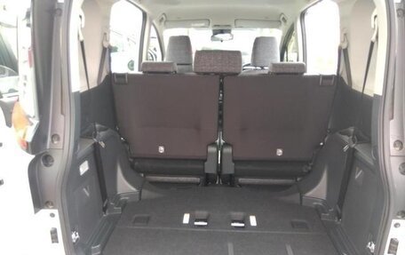 Toyota Sienta, 2023 год, 1 400 060 рублей, 18 фотография