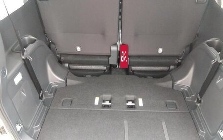 Toyota Sienta, 2023 год, 1 400 060 рублей, 19 фотография