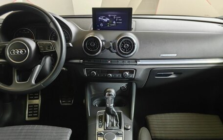 Audi A3, 2018 год, 2 498 000 рублей, 15 фотография