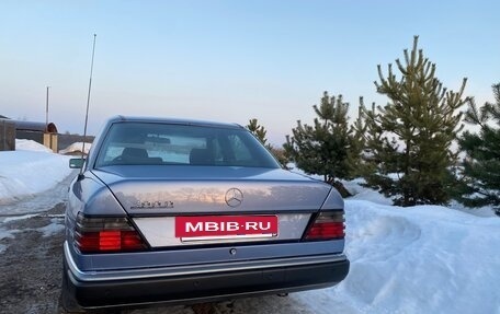 Mercedes-Benz W124, 1985 год, 250 000 рублей, 6 фотография