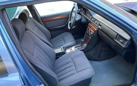 Mercedes-Benz W124, 1985 год, 250 000 рублей, 12 фотография