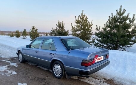 Mercedes-Benz W124, 1985 год, 250 000 рублей, 2 фотография