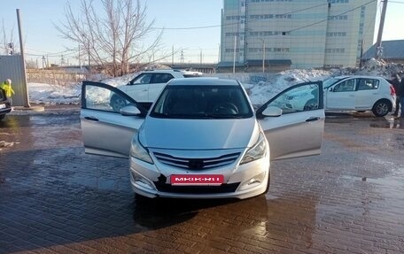 Hyundai Solaris II рестайлинг, 2014 год, 345 000 рублей, 1 фотография