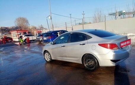 Hyundai Solaris II рестайлинг, 2014 год, 345 000 рублей, 2 фотография