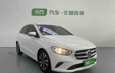 Mercedes-Benz B-Класс, 2022 год, 2 070 000 рублей, 3 фотография