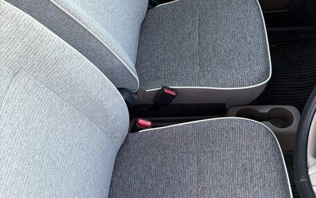 Daihatsu Mira Tocot, 2020 год, 900 000 рублей, 21 фотография