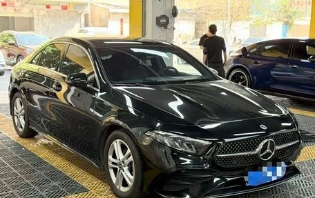 Mercedes-Benz A-Класс, 2023 год, 2 290 000 рублей, 3 фотография