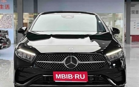 Mercedes-Benz A-Класс, 2023 год, 2 290 000 рублей, 2 фотография