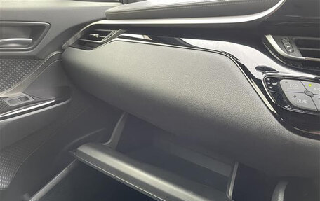 Toyota C-HR I рестайлинг, 2021 год, 1 781 000 рублей, 22 фотография