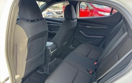 Mazda 3, 2022 год, 1 312 000 рублей, 23 фотография