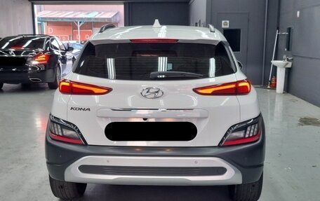 Hyundai Kona I, 2022 год, 1 816 000 рублей, 2 фотография
