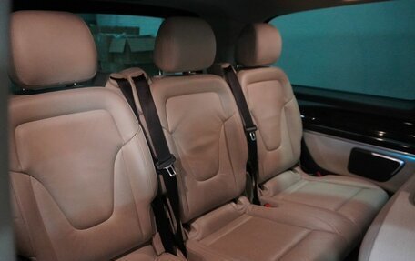 Mercedes-Benz V-Класс, 2014 год, 3 100 000 рублей, 12 фотография