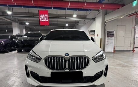 BMW 1 серия, 2022 год, 2 256 000 рублей, 5 фотография