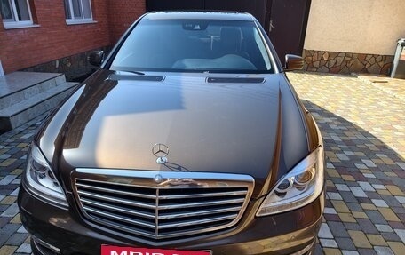 Mercedes-Benz S-Класс, 2010 год, 1 550 000 рублей, 1 фотография