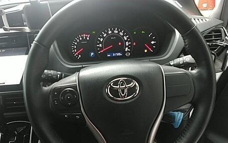 Toyota Voxy III, 2021 год, 1 856 000 рублей, 6 фотография