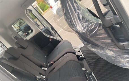 Toyota Roomy I, 2022 год, 963 000 рублей, 12 фотография