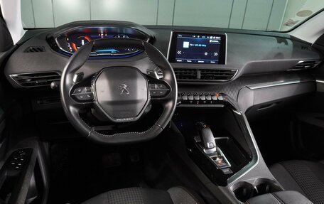 Peugeot 3008 II, 2020 год, 1 799 000 рублей, 6 фотография