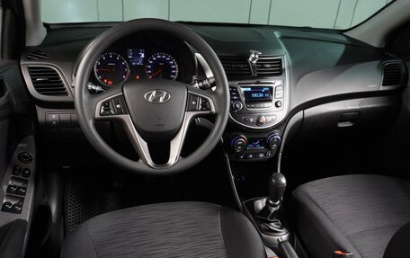 Hyundai Solaris II рестайлинг, 2015 год, 999 000 рублей, 6 фотография