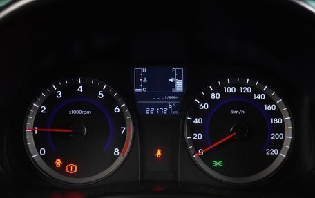 Hyundai Solaris II рестайлинг, 2015 год, 999 000 рублей, 17 фотография